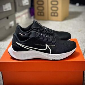 original NIKE sports shoes pallets are available.