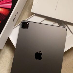 iPad Pro – 24 pieces (€3,000)